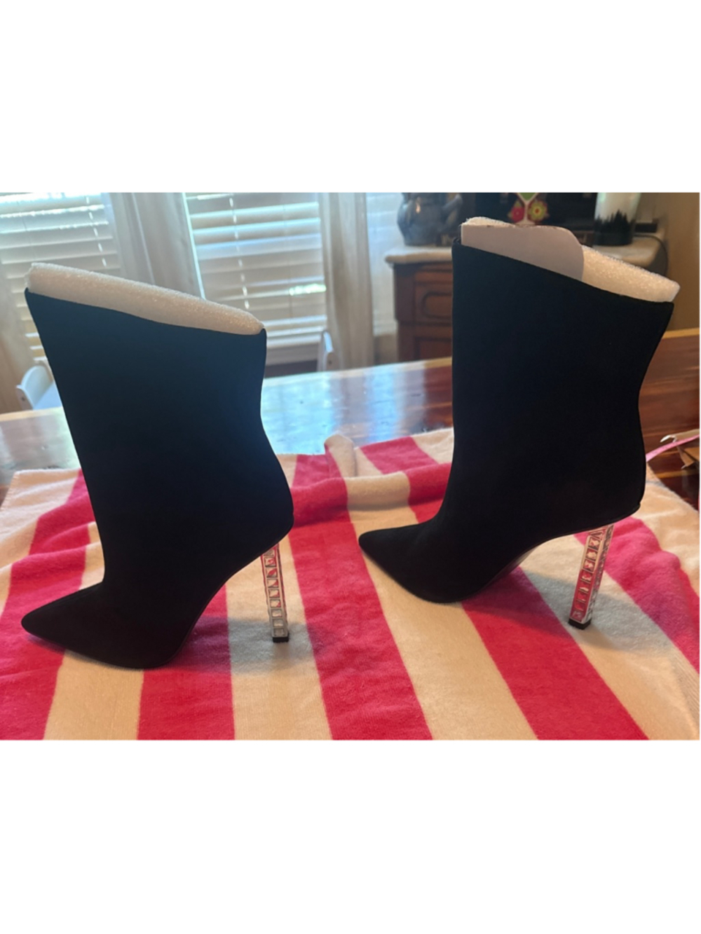 Women's AQ-PERIN Black Suede Ankle Boots & Booties Size 6